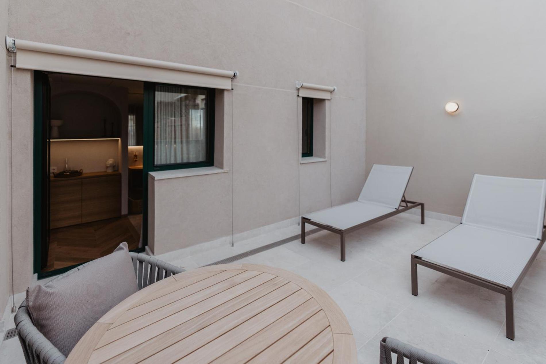 Hotel Petit Luxe Terrassa Eksteriør bilde